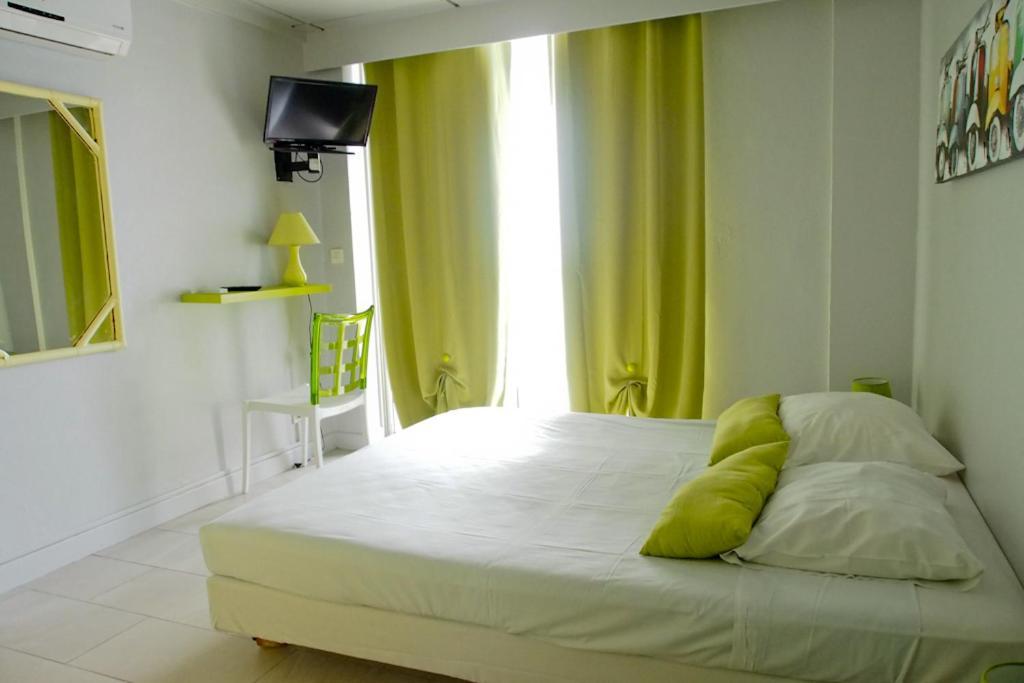 Hotel-Restaurant La Dunette แซ็งแตนน์ ภายนอก รูปภาพ